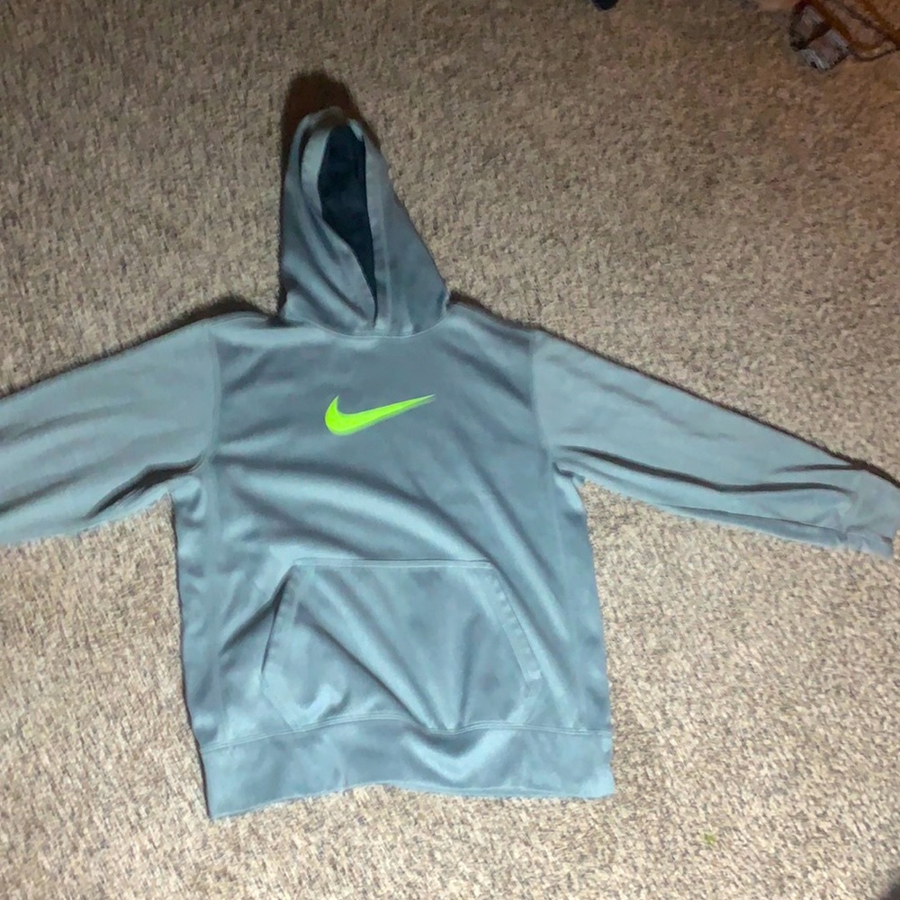 Youth large nike hoodie excellent condition